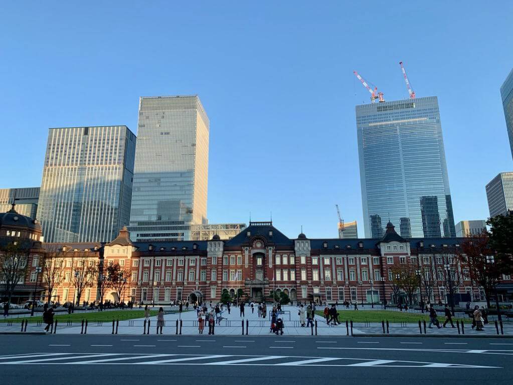 東京駅八重洲口徒歩13分です。